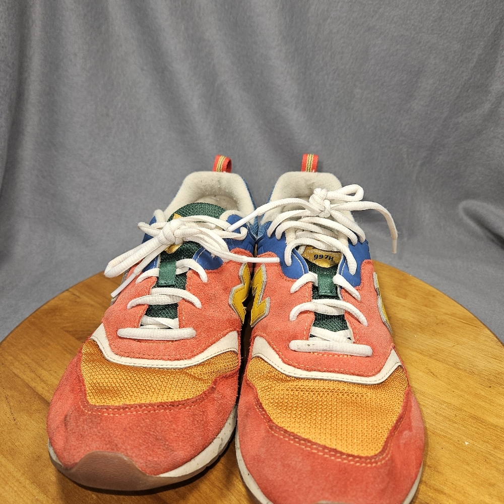 Retro New Balance Codura Multi-Color Athletic Sneakers M7